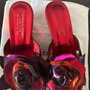 DONALD J PLINER  VINO METALLIC , GRAM-10 PLATFORM WEDGES, 8.5 M/ US